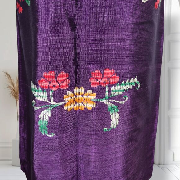 Vintage 60s Embroidered Sharkskin Shift Dress Size L Cap Sleeve Purple Mexican - Picture 13 of 16